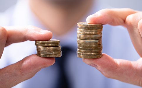 個人年金保険とiDeCoの違いを徹底比較。あなたにあった老後の資産形成方法は？
