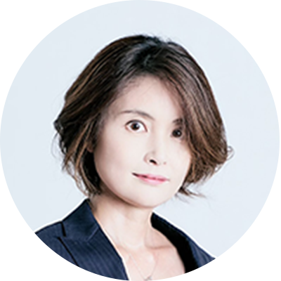 新井智美
